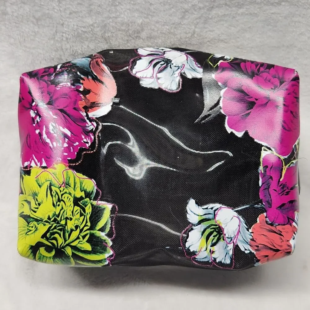Victoria's Secret Wild Flower Beauty Bag Case Floral Zip NWT